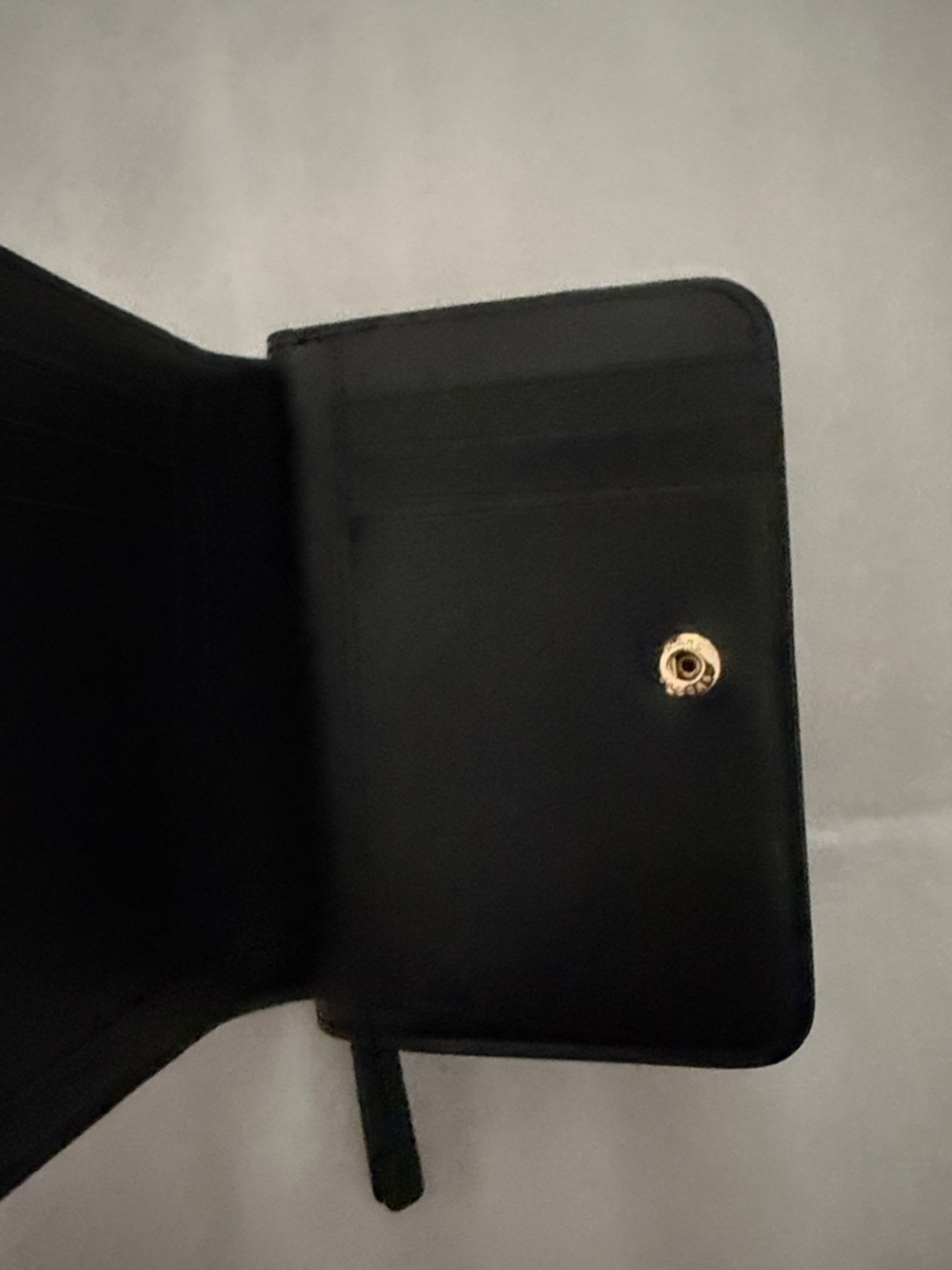 Marc Jacobs Black Pebbled Zip Wallet with 6 credit card slots and one bill fold - Picture 4 of 6